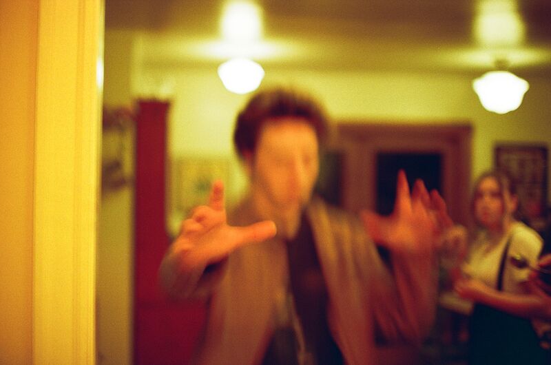 File:Elliott Appearing.jpg
